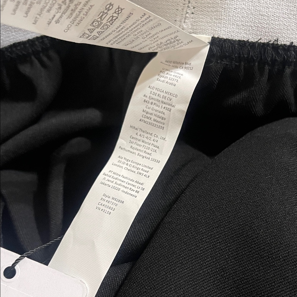 NWT Alo Yoga Black Suit Up Trouser (Long) – Size L - Picture 6 of 10